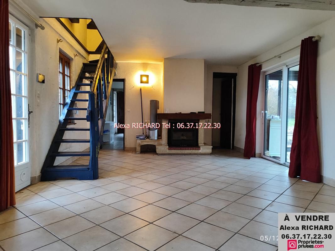 SAINTE-MARTHE Maison  longère à vendre  5 pièces  avec piscine 4