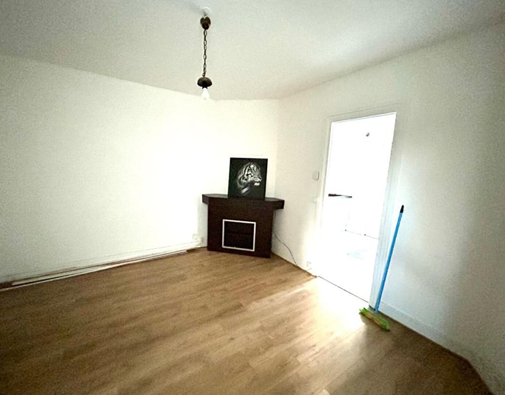 CAUDEBEC-LES-ELBEUF MAISON DE VILLE 90 M2 COEUR CAUDEBEC LES ELBEUF 2