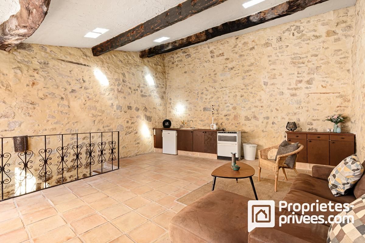 MONTAUROUX Authentique maison de village de 4 pièces avec grande terrasse 3