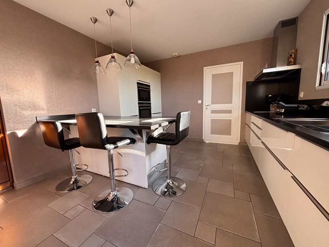 SAINT-MELOIR-DES-ONDES Maison Saint Meloir Des Ondes 5 pièce(s) 130 m2 4