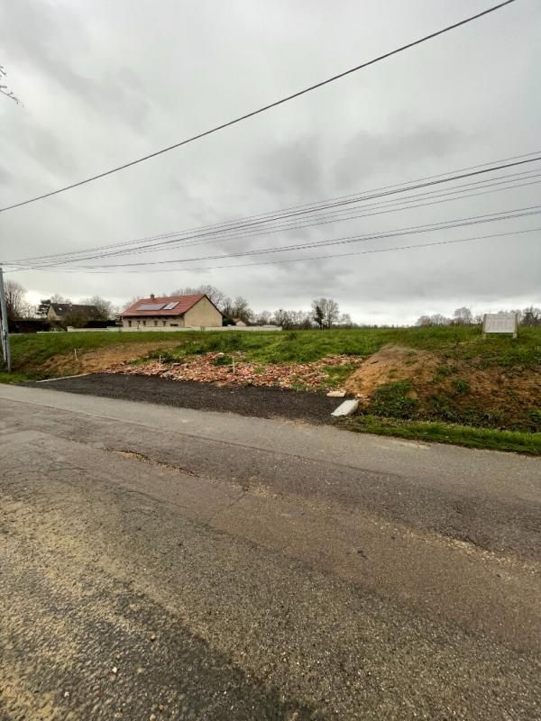 L'ABERGEMENT-SAINTE-COLOMBE Terrain à batir 1035 M2 3