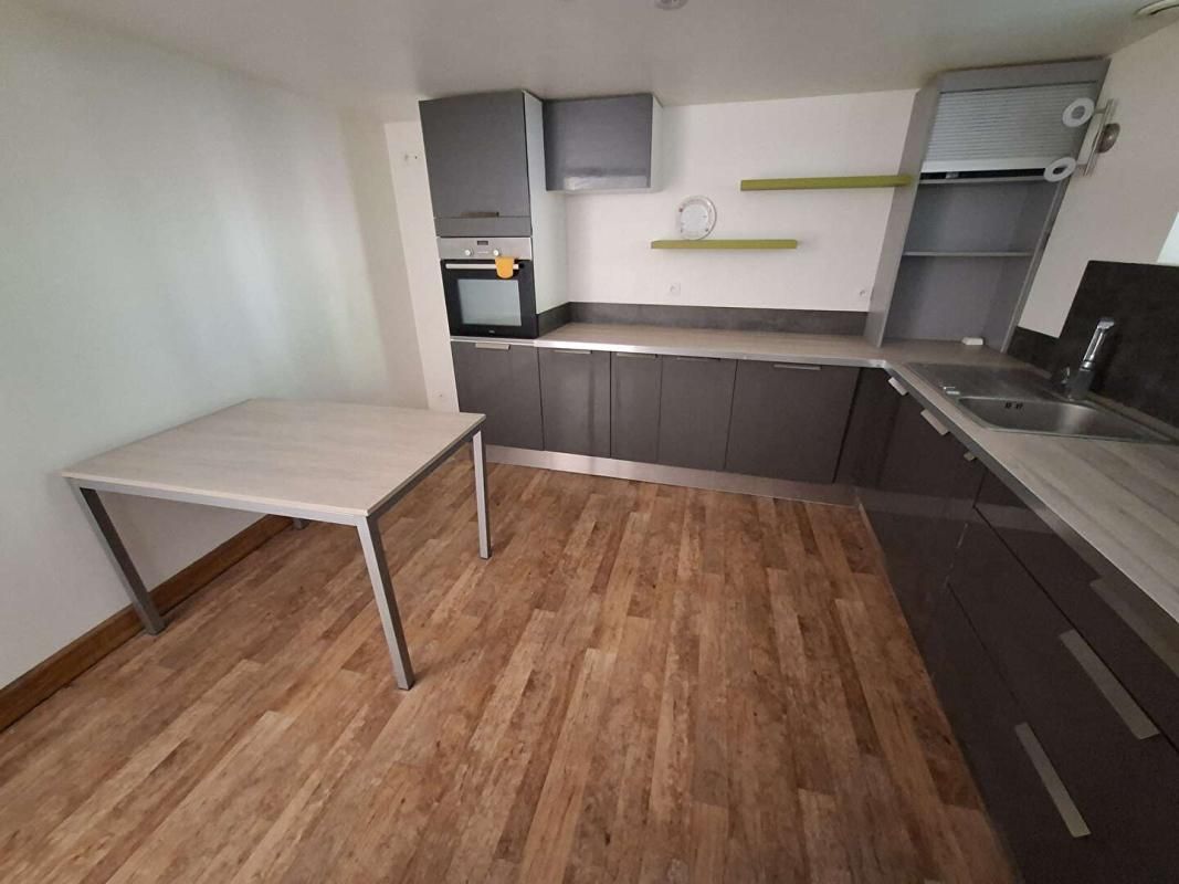 L'AIGLE Maison de village proche L'Aigle 7 pièce(s) 107 m2 3