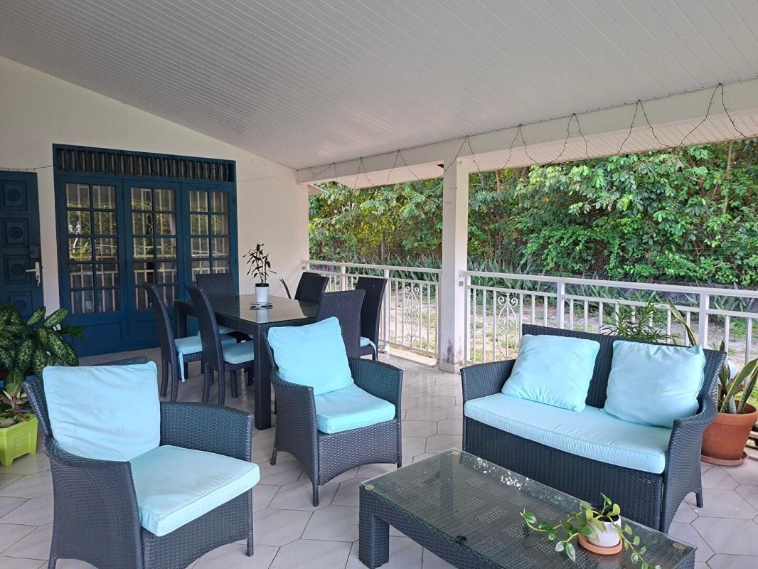 CAYENNE MONTABO Villa 5 pièce(s) 131 m2 2