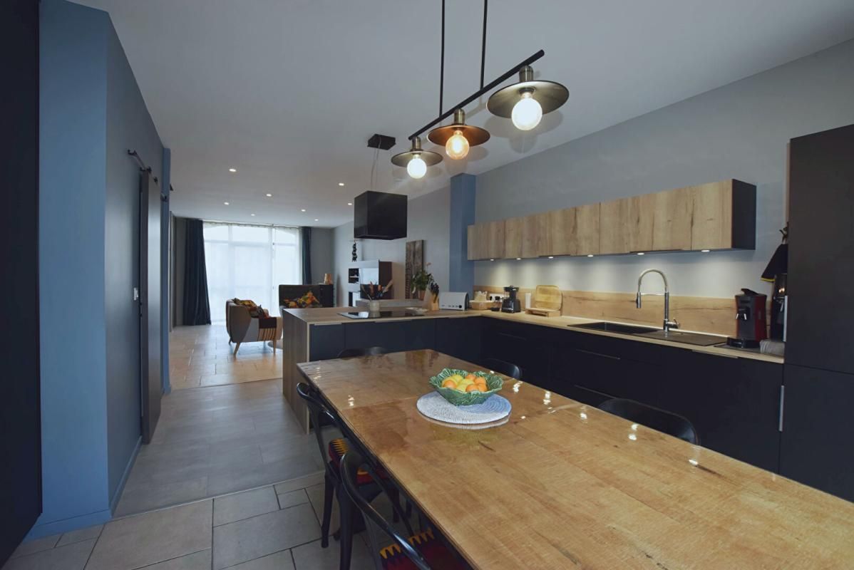 VENDOME Centre Vendôme, maison d'exception dans résidence fermée. Photos sur demande 3