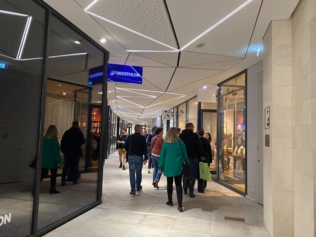 NANTES NANTES CENTRE VILLE - LOCAL COMMERCIAL 64 m² A LOUER 2