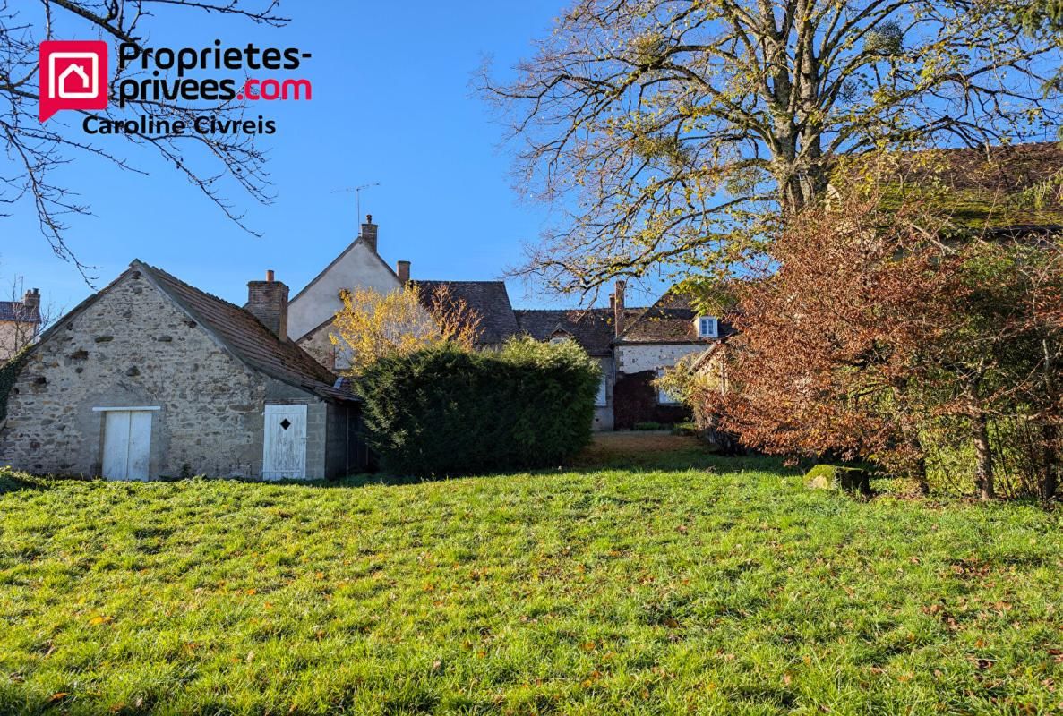 THENEUILLE Propriété : maison de maitre avec ferme attenante + 5 hectares de prés 3