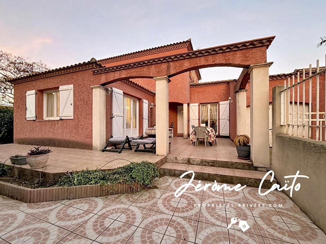 LE GRAU-DU-ROI Villa Le Grau Du Roi 4 pièce(s) 103 m2 + garage + 3 places de parking 2