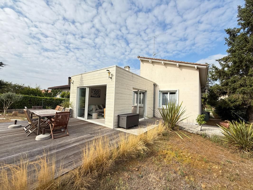 SAINT-YRIEIX-SUR-CHARENTE Maison Saint Yrieix Sur Charente 5 pièce(s) 110 m2 2