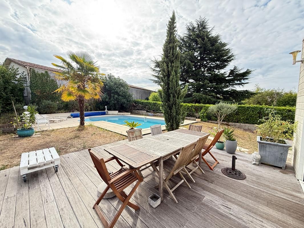 SAINT-YRIEIX-SUR-CHARENTE Maison Saint Yrieix Sur Charente 5 pièce(s) 110 m2 4