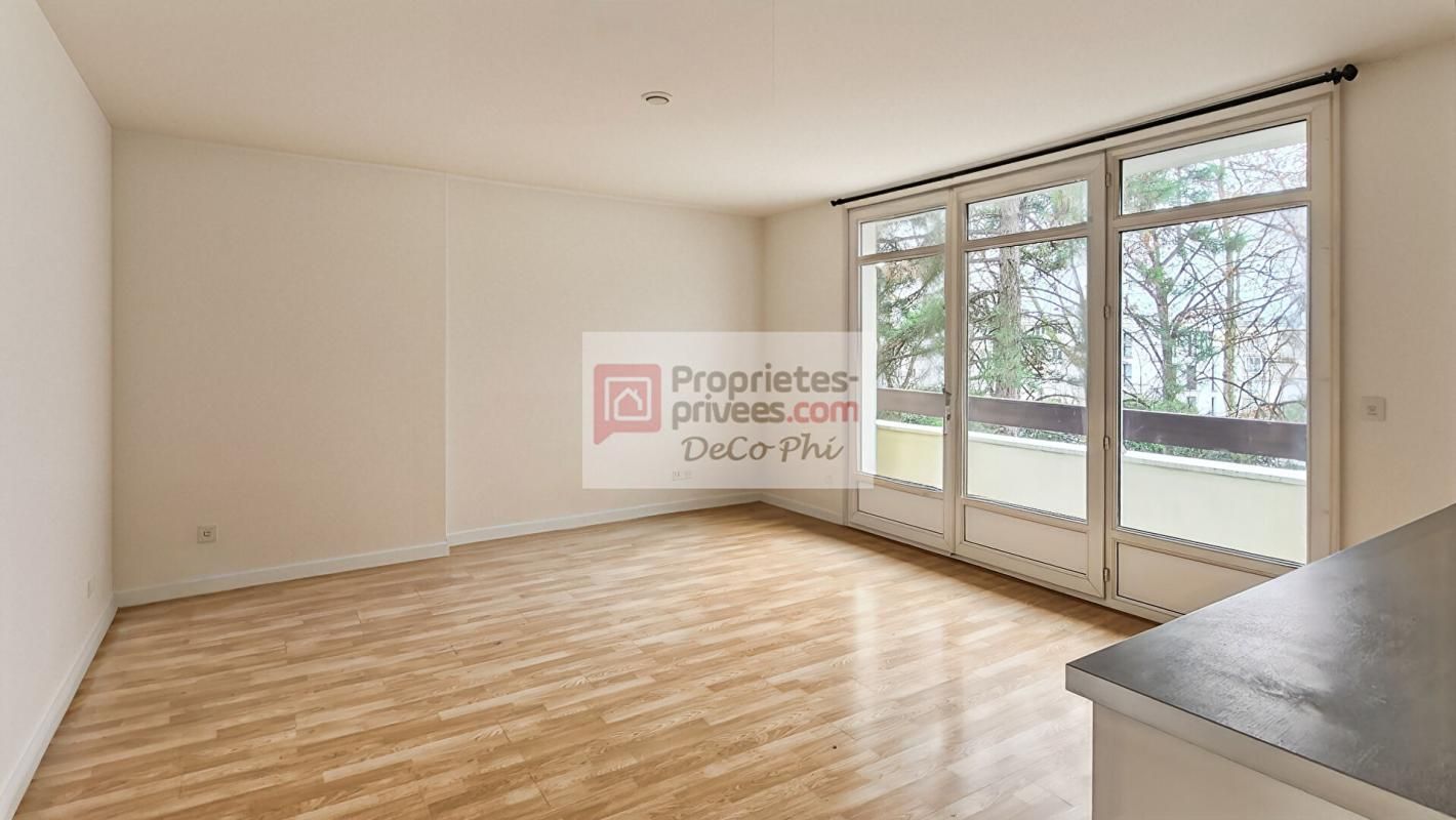 VERSAILLES Lumineux 3 pièces 63 m2 vue dégagée Versailles 3