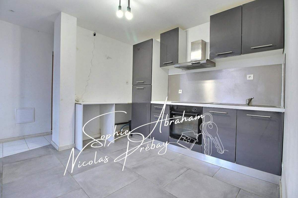 TOURY Maison avec jardin. Centre ville, proche des commerces, écoles et gare SNCF 4