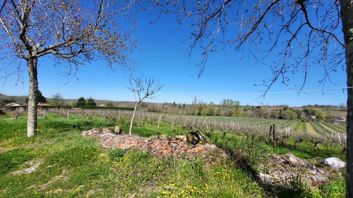 PINEUILH 33220  proche Pineuilh Maison de 158 m² dépendances pierres  sur parcelle 7645m² 2