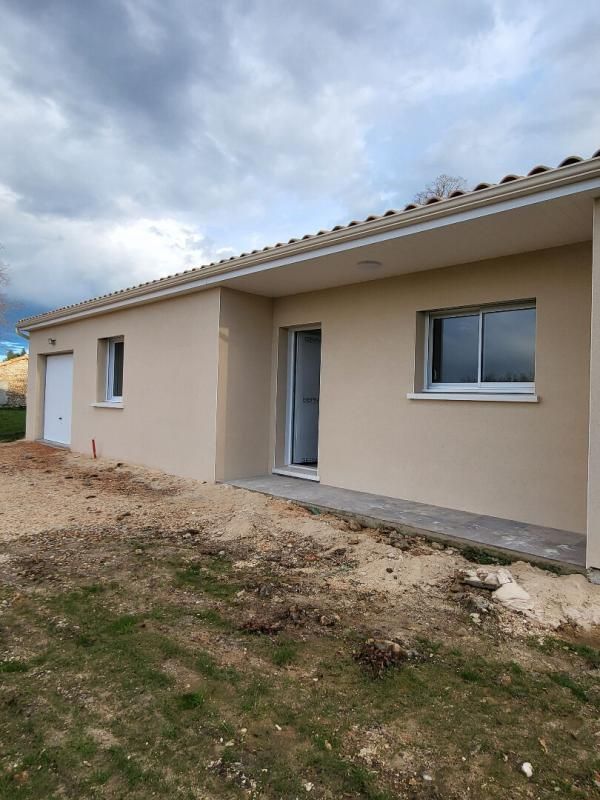 maison neuve de plain-pied - 110 M2- terrain clos 825 M2