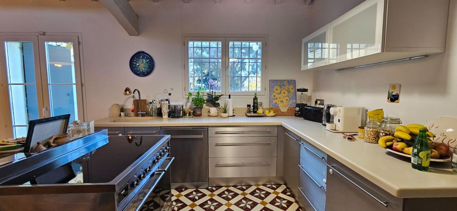 CEYRESTE Villa proche centre ville de Ceyreste 2