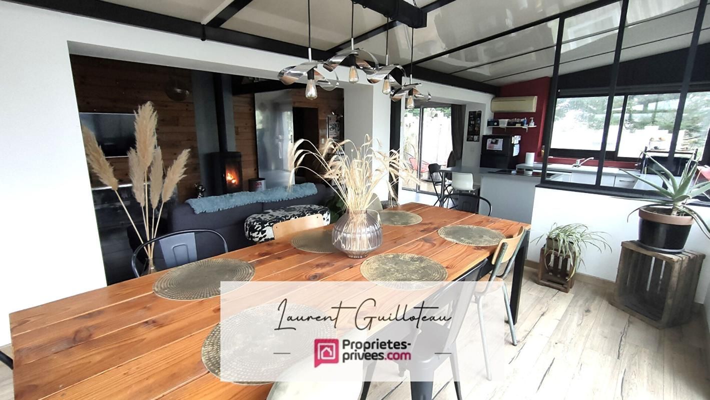 Maison Saint Laurent sur Sevre 6 pièces 111 m2