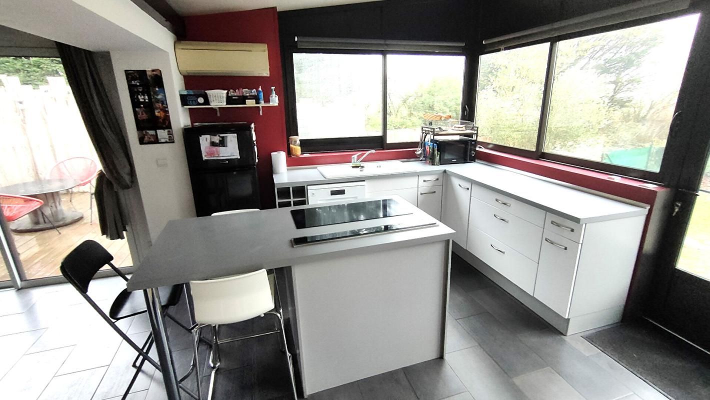 SAINT-LAURENT-SUR-SEVRE Maison Saint Laurent sur Sevre 6 pièces 111 m2 4