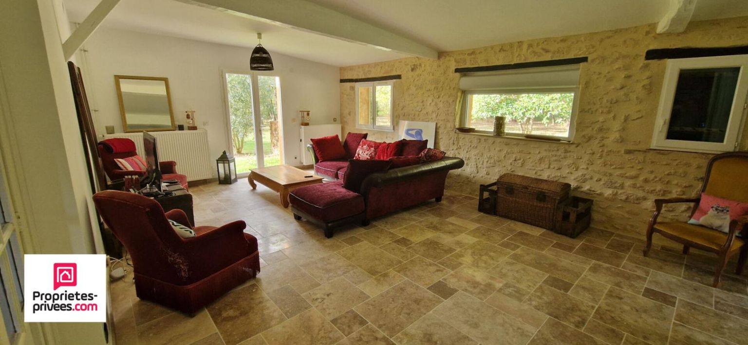 BAZAS Maison en pierre - 5 chambres - Dépendances - Terrain de 3 ha 4