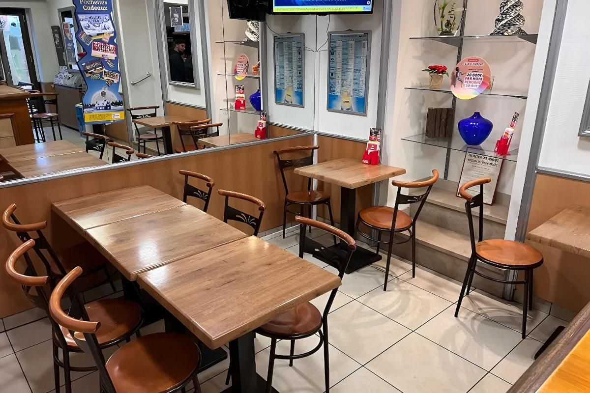 L'ARBRESLE INVESTISSEMENT L Arbresle local commercial avec triplex habitable  264m2 3