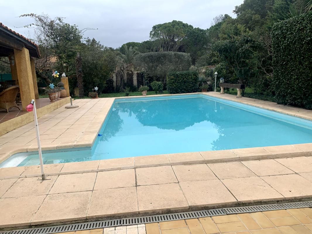 MARTIGUES Villa de 184,91 m2 sur terrain de 1150 m2 à la Couronne 2