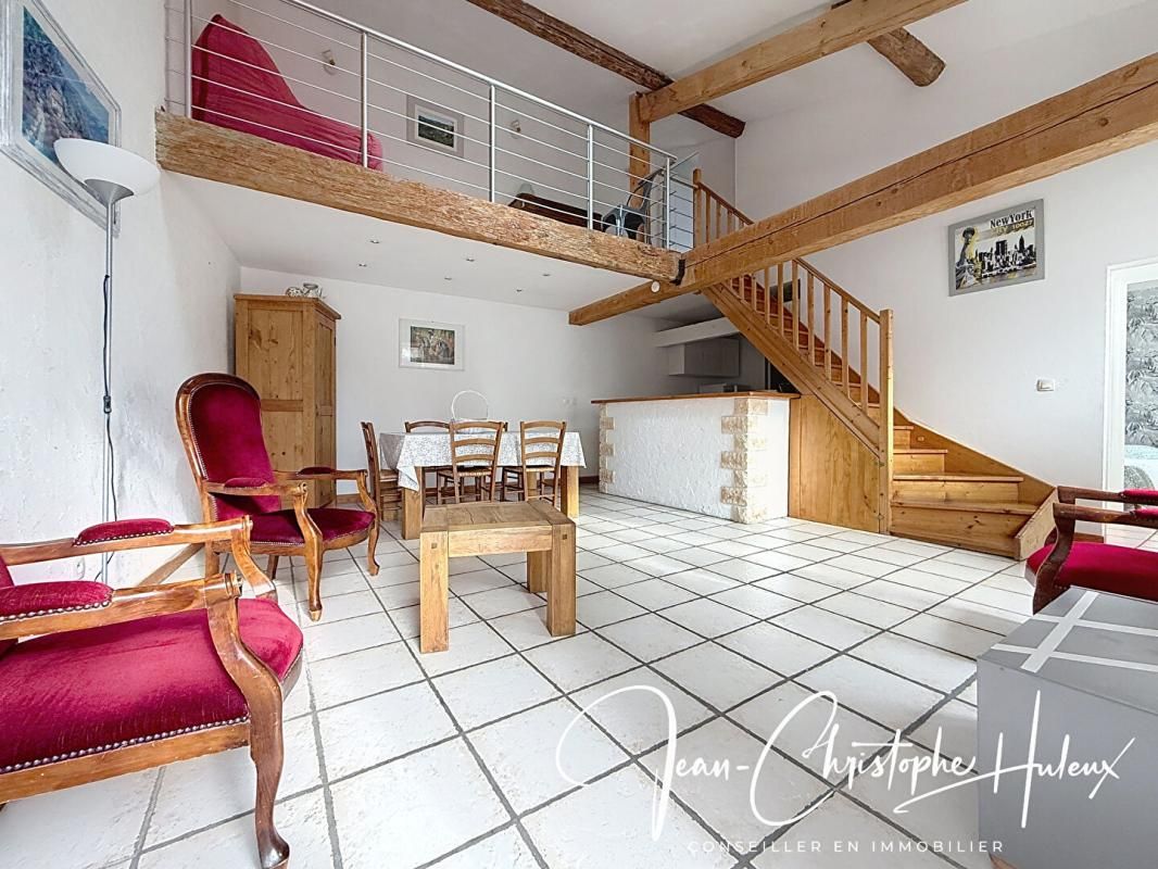 Appartement Nimes 3 pièces de 66.3 m2 Église Sainte Baudille