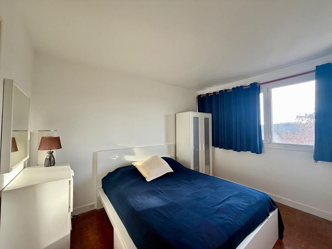 SAVIGNY-SUR-ORGE Charmant appartement de 2 pièces lumineux à Savigny-sur-Orge avec balcon et parking 3