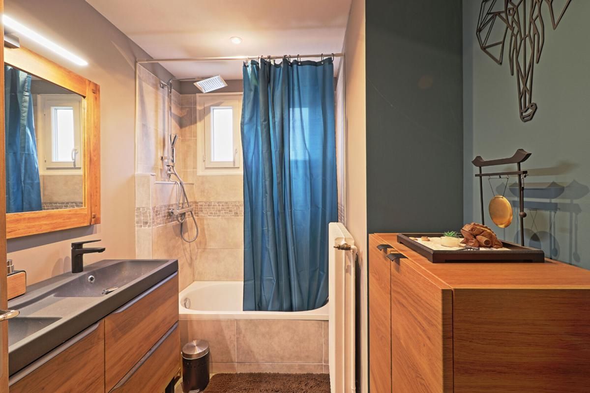 DOUSSARD Maison meublée 4 chambres ? 185 m² au sol (174 m² habitable) 3