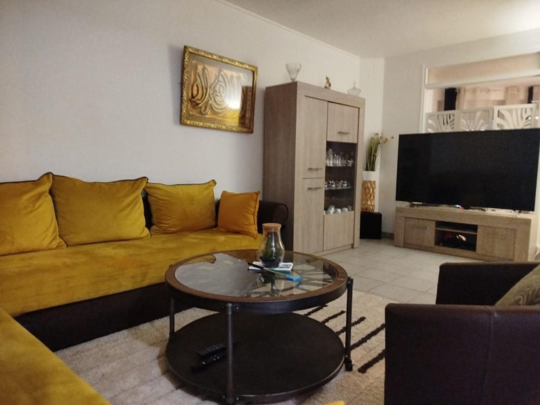 VILLERS-COTTERETS Jolie maison  de ville - Villers Cotterêts - 4 pièces - 100 m2 1