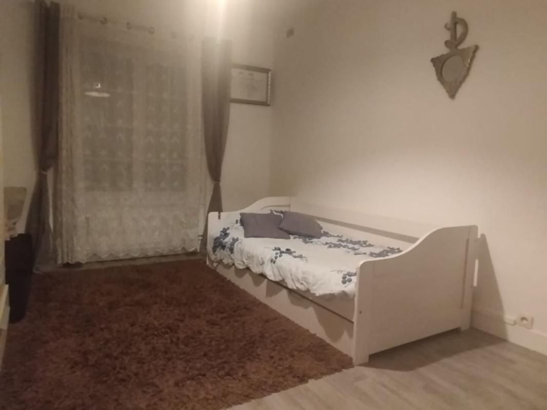 VILLERS-COTTERETS Jolie maison  de ville - Villers Cotterêts - 4 pièces - 100 m2 4