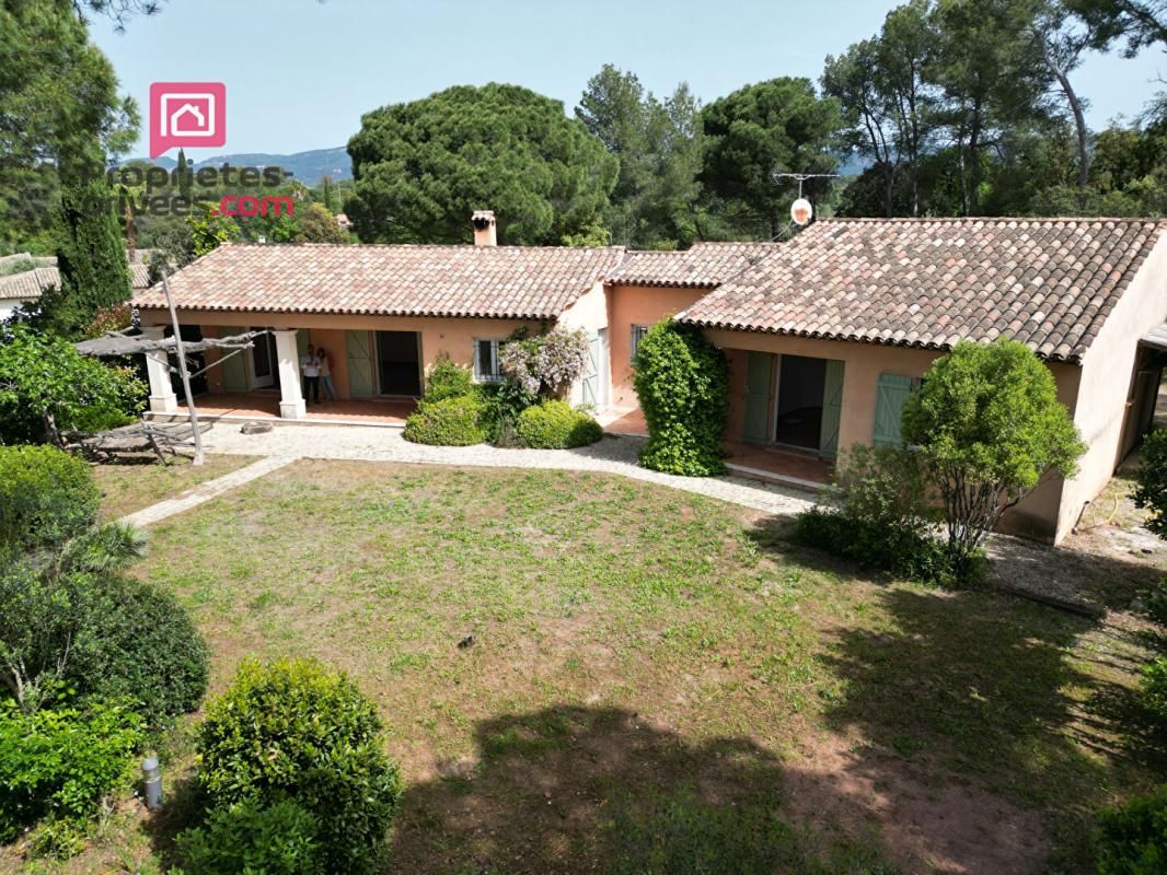 ROQUEBRUNE-SUR-ARGENS Villa Roquebrune Sur Argens 5 pièces 140m2 sur 4000m2 de terrain. EXTENSION ET PISCINE POSSIBLE 1