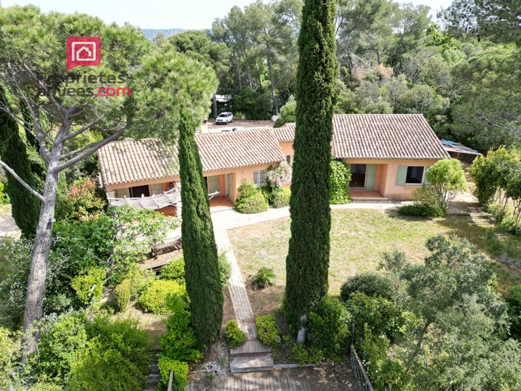 ROQUEBRUNE-SUR-ARGENS Villa Roquebrune Sur Argens 5 pièces 140m2 sur 4000m2 de terrain. EXTENSION ET PISCINE POSSIBLE 3