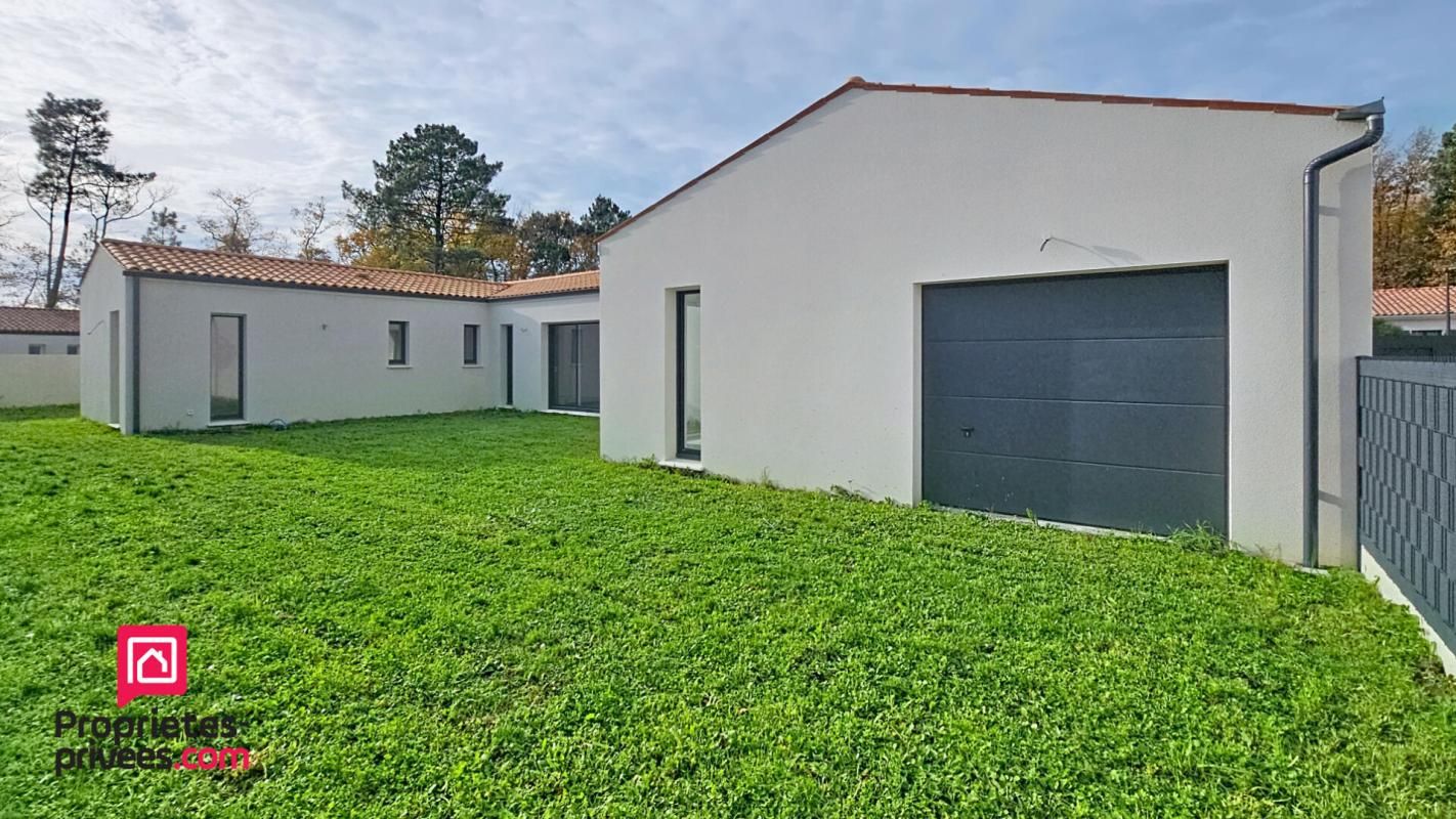 LES MATHES Maison Les Mathes 6 pièce(s) 143.22 m2 2