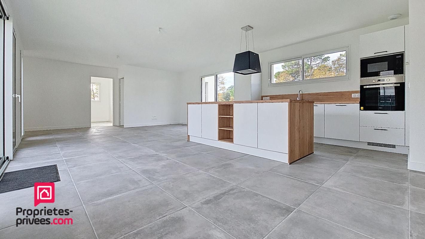 LES MATHES Maison Les Mathes 6 pièce(s) 143.22 m2 4