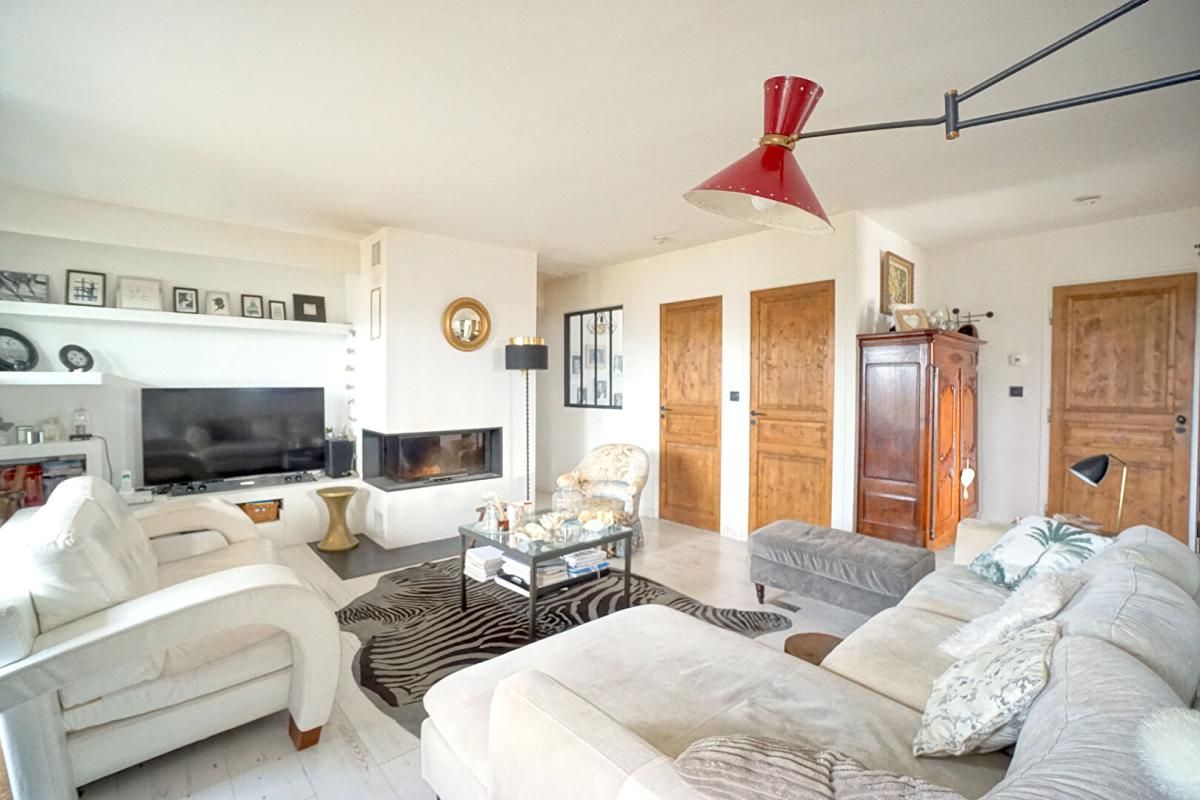 LA TOUR-DE-SALVAGNY Maison La Tour De Salvagny 180 m2 sur terrain de 950M2 4