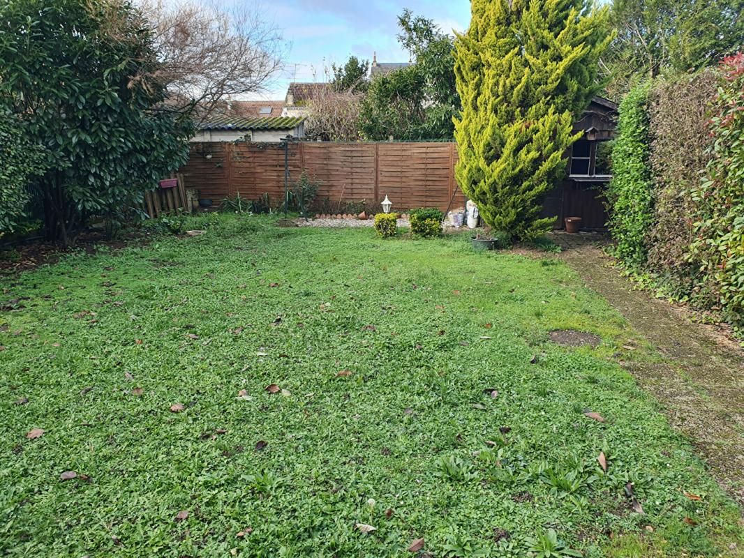 CHATEAUROUX Maison Chateauroux 4 pièce(s) 90 m2 avec jardin et garage 3