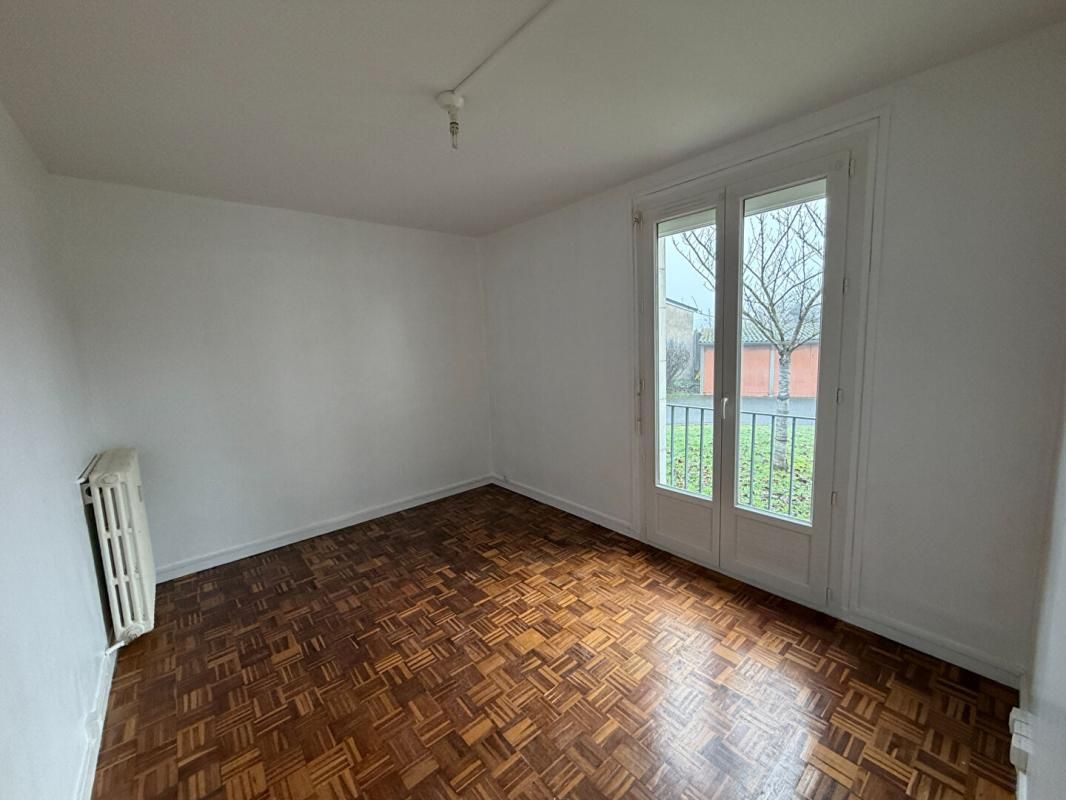 NEVERS Bel appartement secteur calme et proche des commodités 3