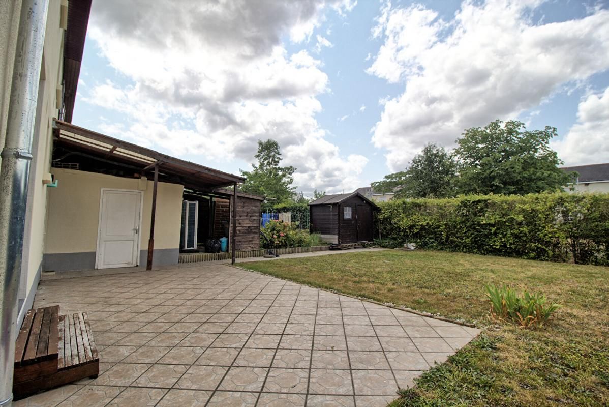 SAINT-SYLVAIN-D'ANJOU Maison Verrieres En Anjou 6 pièce(s) 100 m2 3