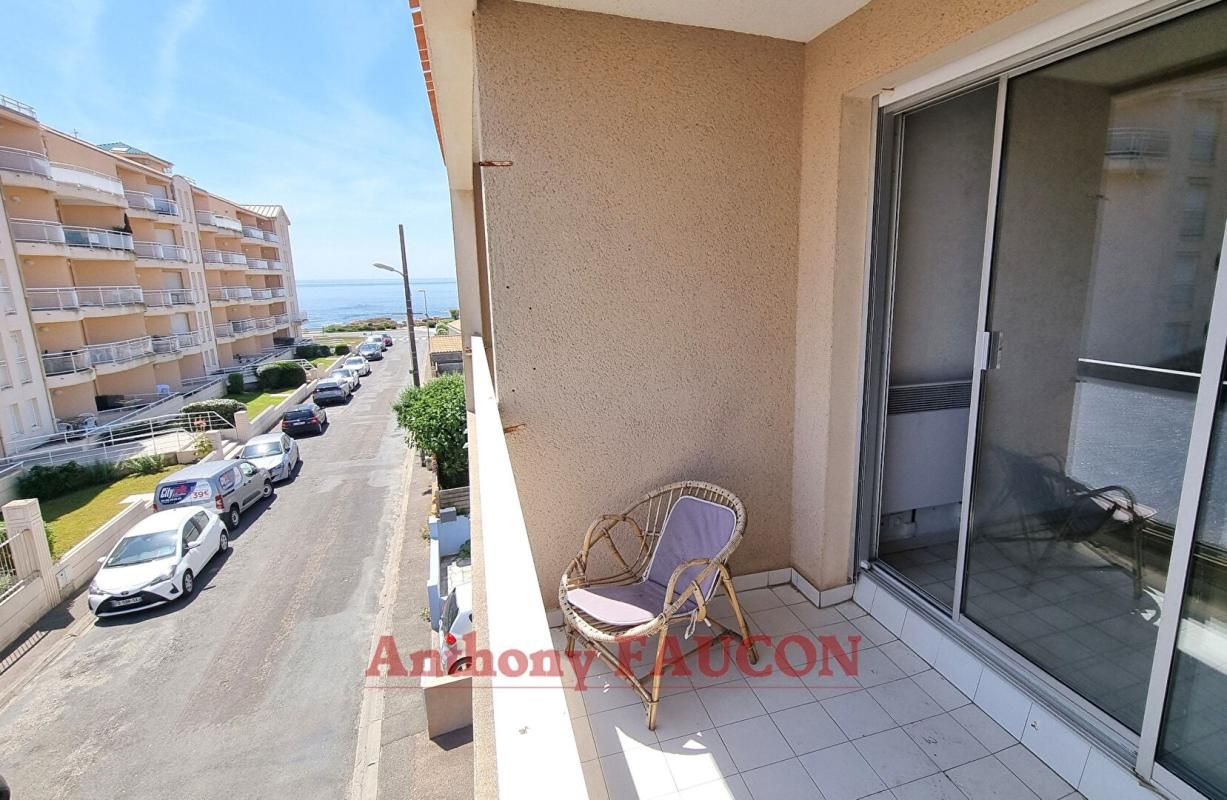 LES SABLES-D'OLONNE Appartement Les Sables D Olonne 3 pièce(s) 45 m2 1