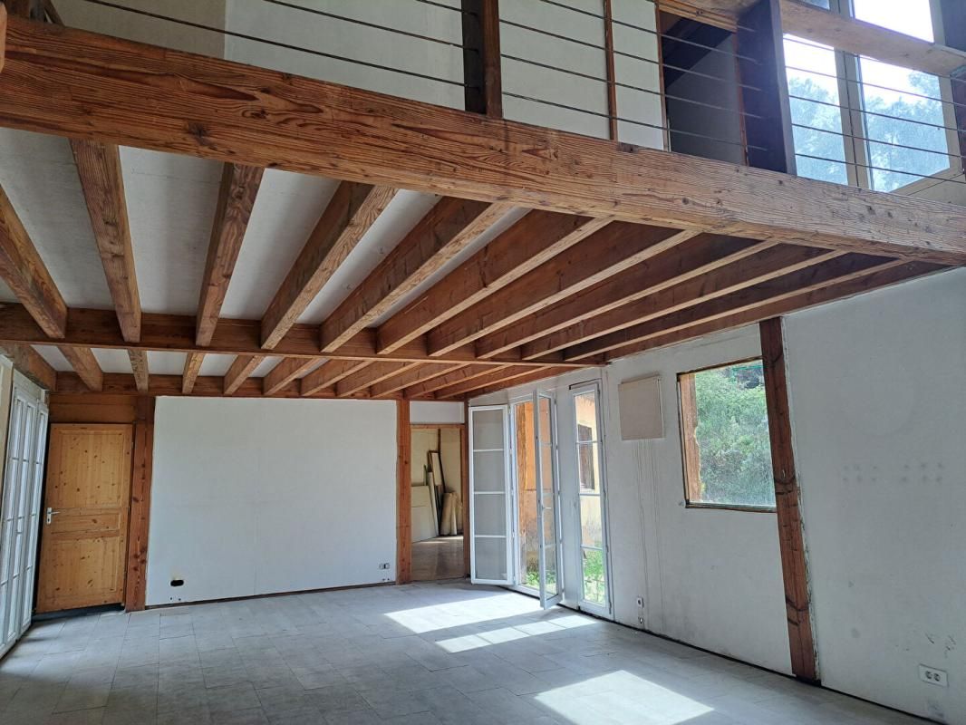 FIGANIERES Maison Figanieres 6 pièce(s) 195 m2 3