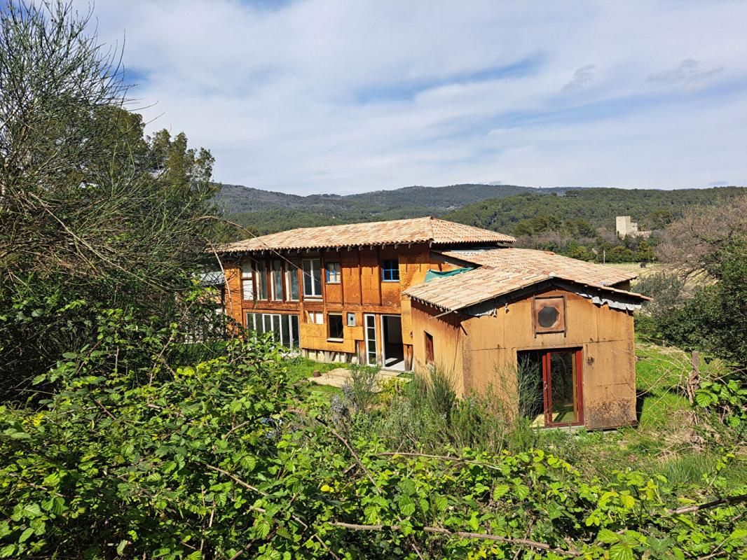 FIGANIERES Maison Figanieres 6 pièce(s) 195 m2 2