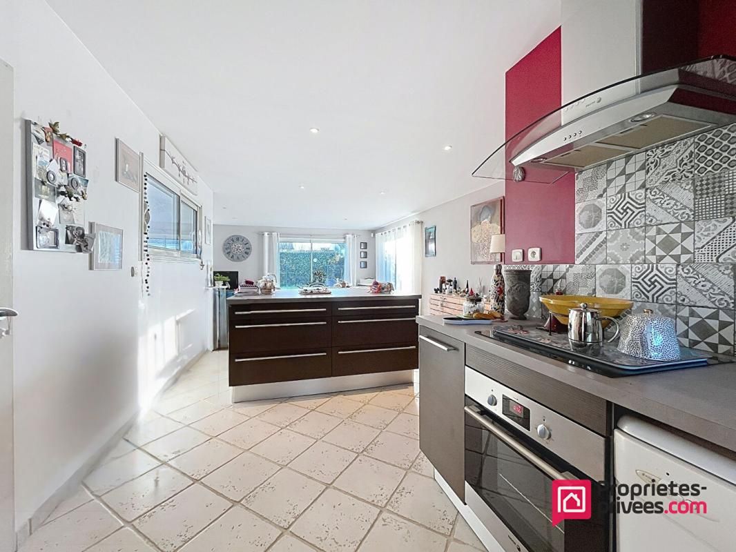 PUILBOREAU PUILBOREAU - Elégante Maison de plain-pied de 100m2, au calme, coeur de bourg 4