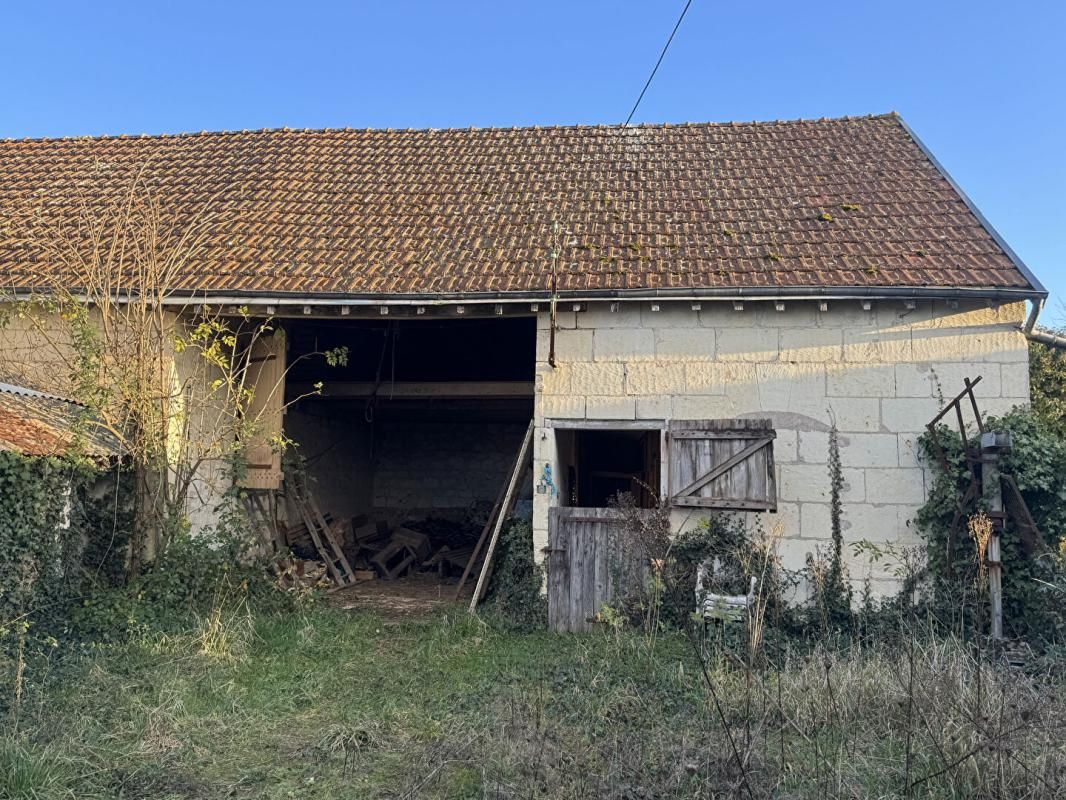 HUISMES EXCLUSIVITE A VENDRE 37420 HUISMES Maison 205 M² dépendances 4