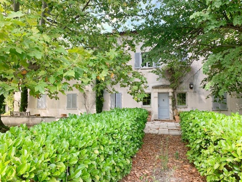 L'ISLE-SUR-LA-SORGUE Maison L Isle Sur La Sorgue 8 pièce(s) 248 m2 2