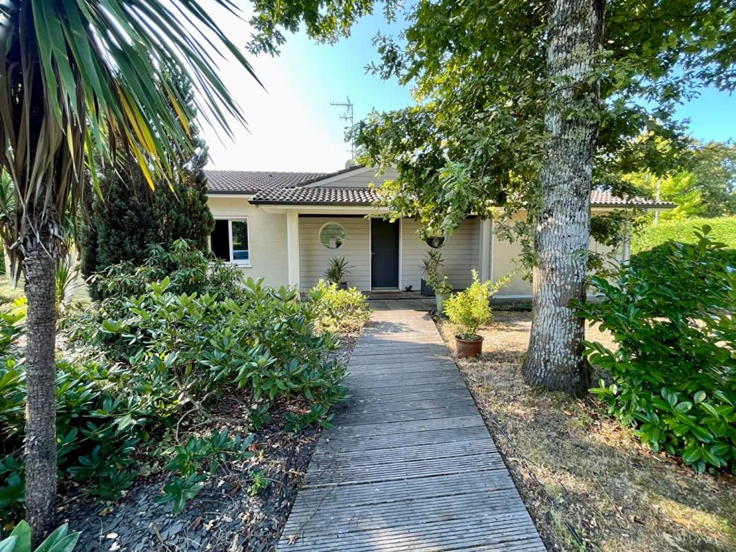 MARTIGNAS-SUR-JALLE Maison Martignas Sur Jalle 6 pièce(s) 169 m2 3