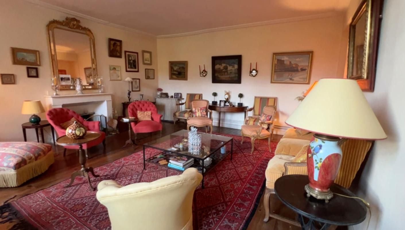 CHAUM Maison bourgeoise au pied des Pyrénées 400 m2 4