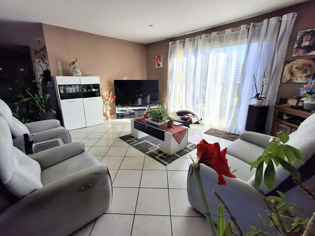 SAINT-CHRISTOLY-DE-BLAYE Maison lumineuse de 130 m² avec jardin, terrasse et garage 3