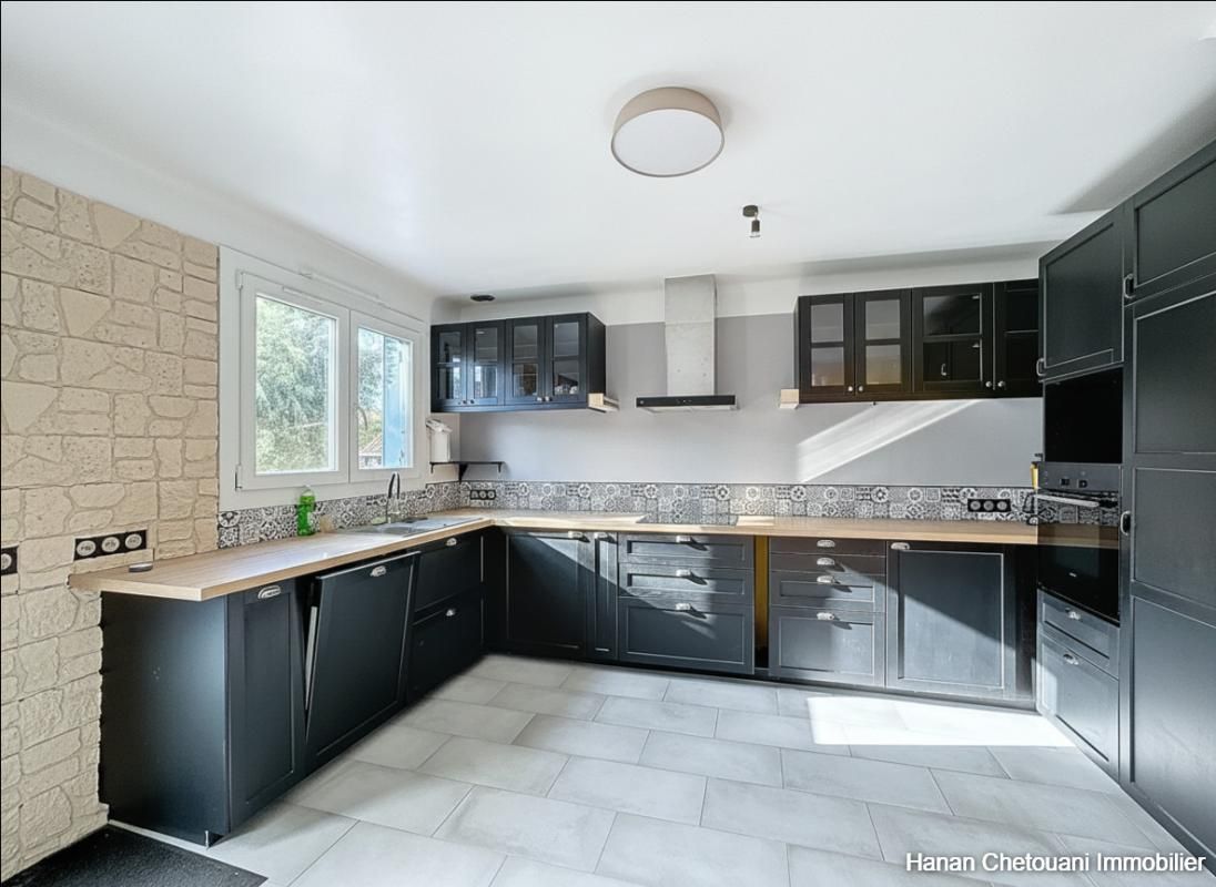 IGNY Grande maison indépendante avec dépendance pro et garage haute capacité 3m hauteur 4