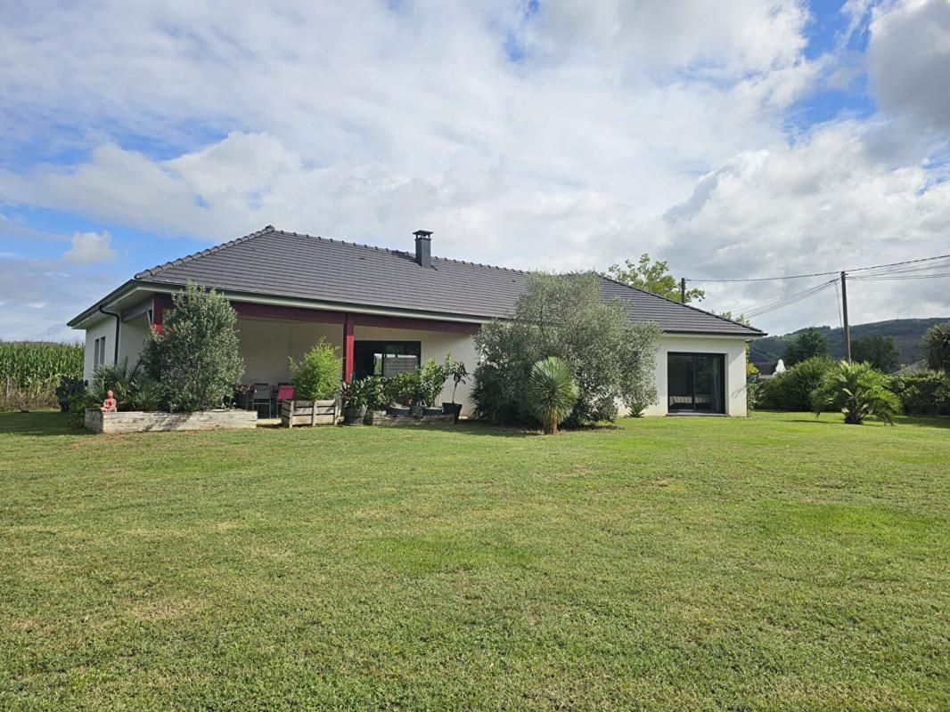 IDAUX-MENDY Villa récente et fonctionnelle avec vue imprenable à 5 minutes de Mauléon 2