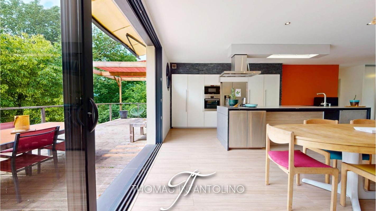 VERZEILLE EN EXCLUSIVITE - PLAIN PIED - 3 CHAMBRES - SOUS SOL - PISCINE 1