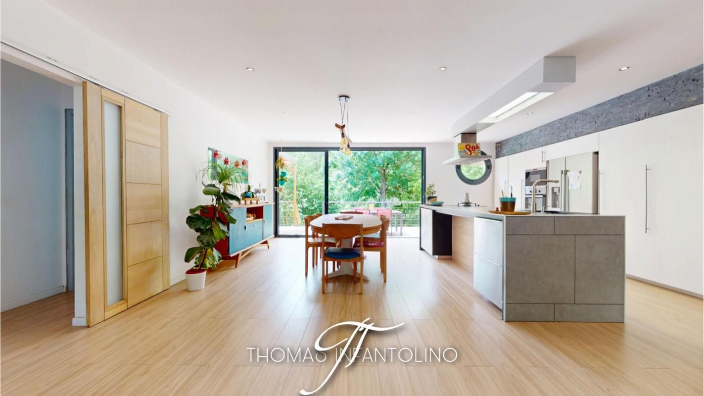 VERZEILLE EN EXCLUSIVITE - PLAIN PIED - 3 CHAMBRES - SOUS SOL - PISCINE 2