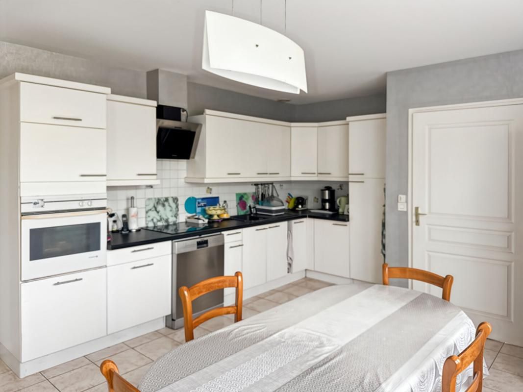 SAINT-DENIS-D'ANJOU Maison Saint Denis D Anjou 6 pièce(s) 3